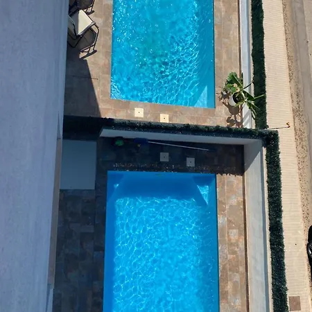 Luxury - Private Pool - Wifi - Solarium *